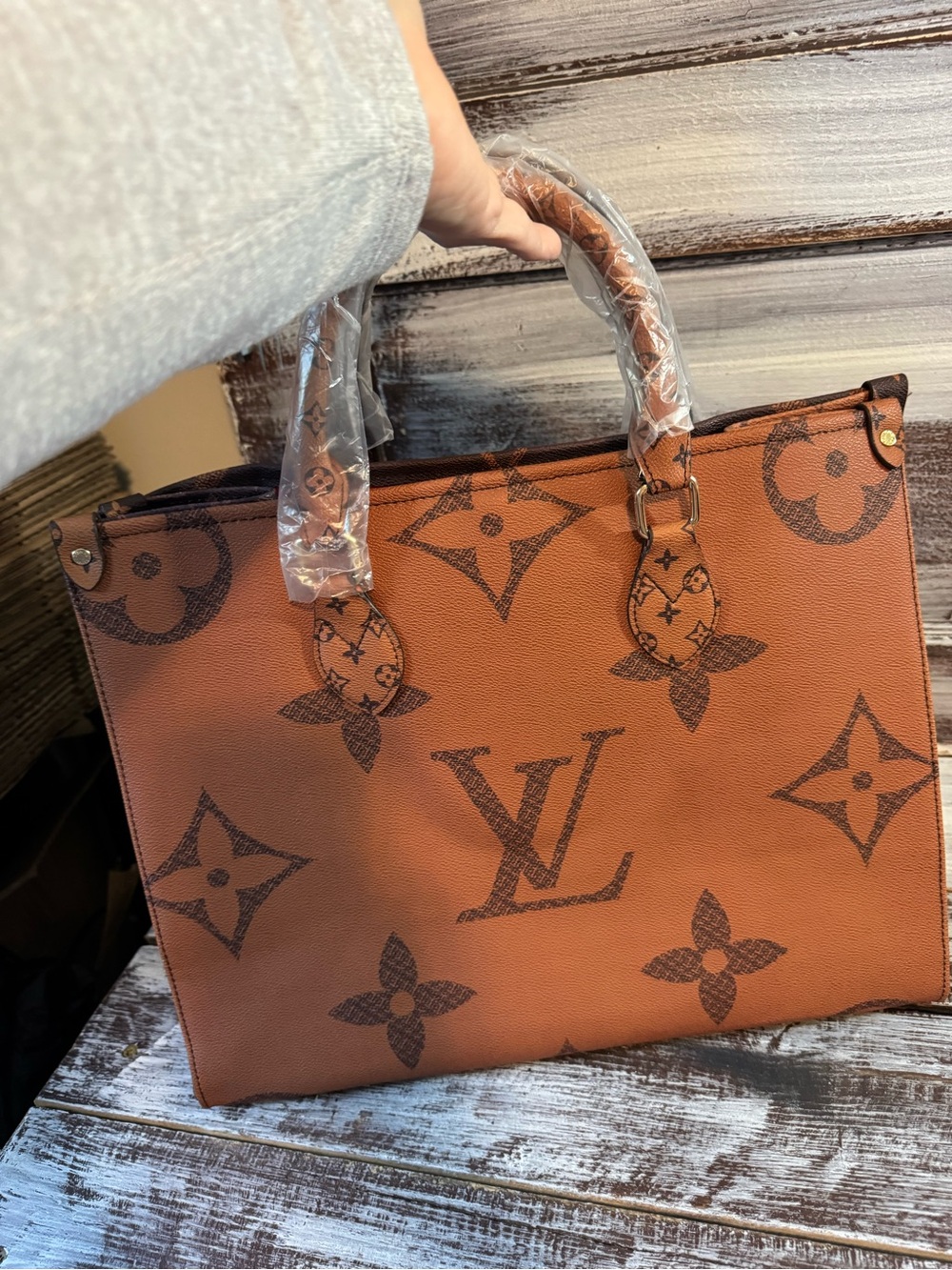 Brown Monogram Large Tote Bag - Picture 2 of 9